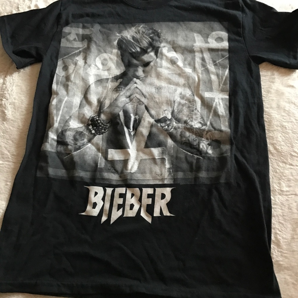 Bieber limited edition purposetour concert t-shirt